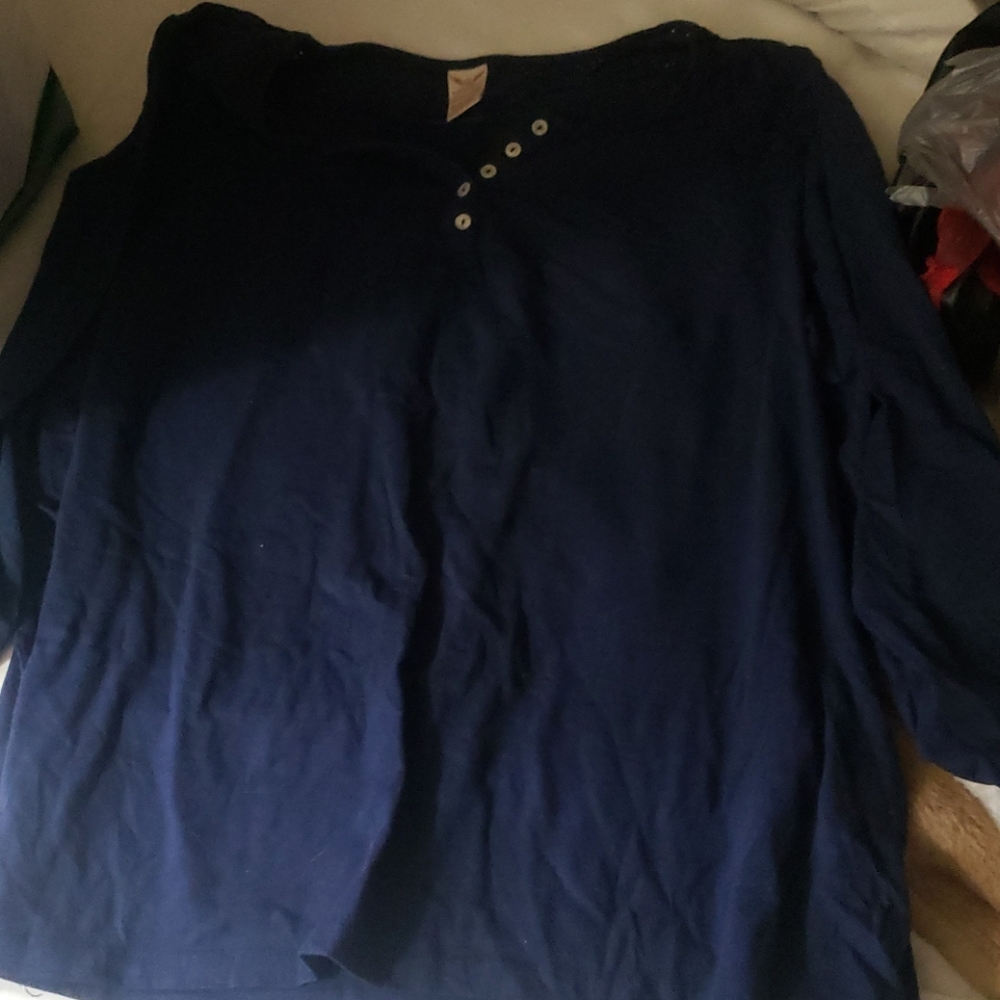 Shirt - Picture 1 of 3